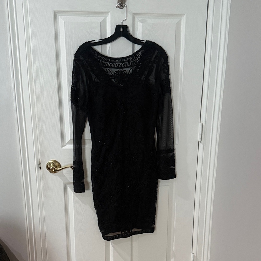 Elegant Black Lace Dress with beading lotus threads New York size 6